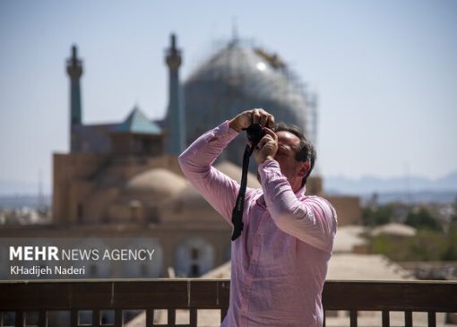 صدور ویزای نوروز برای گردشگران و تشکیل اداره هوش مصنوعی در وزارت میراث