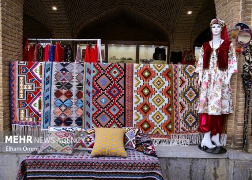 نبود مسیر صادراتی مانع بزرگ ورود صنایع دستی به بازارهای آسیای میانه
