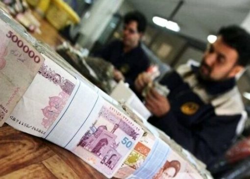 عربی: ۱۸۹ هنرمند صنایع‌دستی یزد برای دریافت تسهیلات حمایتی معرفی شدند