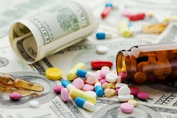 مجلس نباید به حذف ارز ترجیحی دارو و تجهیزات رای بدهد