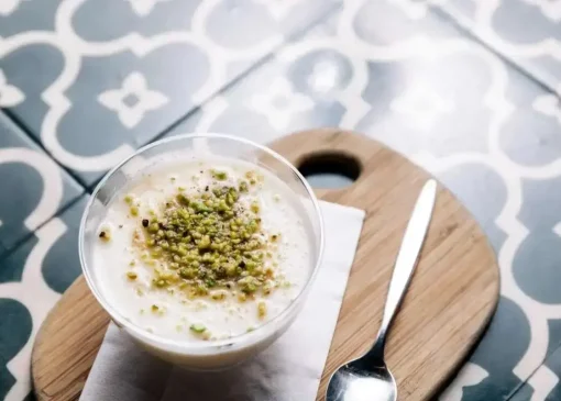 طرز تهیه ۴ مدل فرنی خوشمزه و مقوی برای سفره افطار