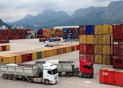 ۶۰۰ کامیون به بندر چابهار اعزام شدند