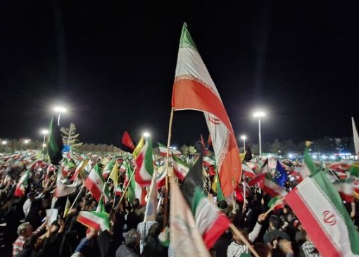 طنین شعار «ما نسل عاشوراییم» در پنجاه و یکمین شب جهاد خیابانی در سنقر