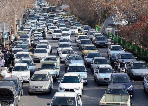 آخرین وضعیت جوی و ترافیکی جاده‌های کشور / ترافیک سنگین در محورهای ورودی تهران گزارش شد
