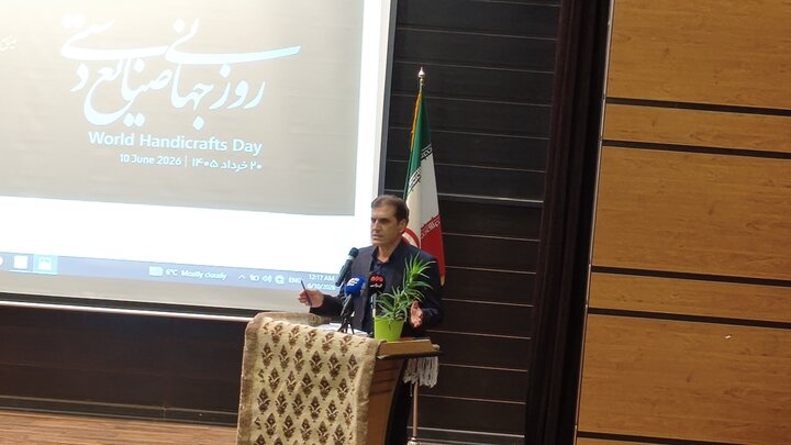 اعظمی: صنایع‌دستی کرمانشاه با ۲۵ هزار هنرمند ظرفیت کم‌نظیری دارد