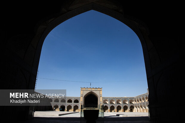 راستی‌آزمایی ادعای آسیب۴۰بنای تاریخی،مبنای تصمیم درباره خط۲مترو اصفهان