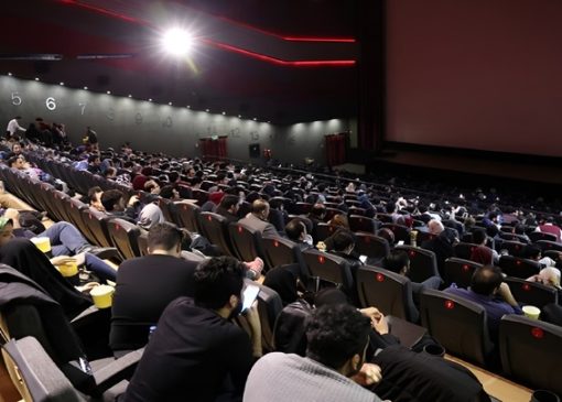 فروش ۴۶ میلیاردی سینما در اولین هفته شهریورماه/ «زنده‌شور» همچنان در صدر
