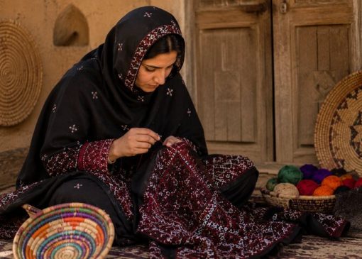 سوزن‌دوزی بلوچ؛ نیازمند توجه ویژه مسئولان برای اشتغال پایدار و ارزآوری