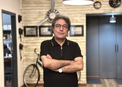 نمایش «کورش» به نویسندگی و کارگردانی نادر برهانی‌مرند در تئاتر شهر روی صحنه می‌رود