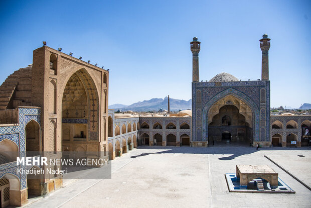 کاوشهای ۶۰ سال پیش ایتالیاییها در مسجد جامع اصفهان بازخوانی میشود کاوشهای ۶۰ سال پیش ایتالیاییها در مسجد جامع اصفهان بازخوانی میشود
