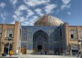 گنبد شیخ لطف‌الله پیش از بارش‌ها به مرحله نصب کاشی رسید